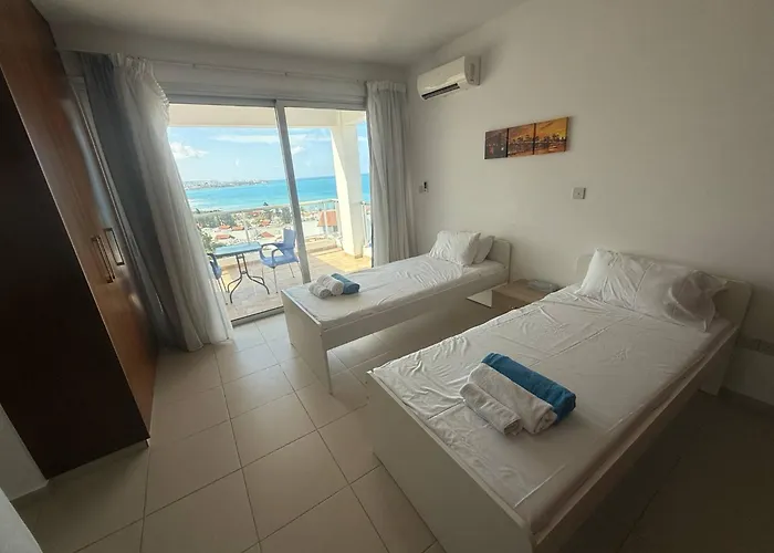 Aqua Sunrise 1km From With Sea Views Coral Bay